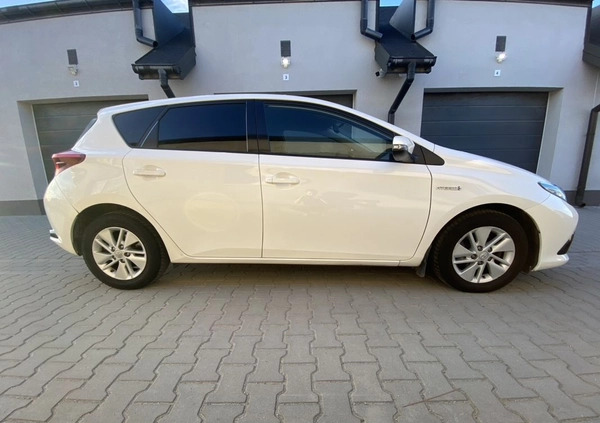 Toyota Auris cena 44900 przebieg: 229541, rok produkcji 2017 z Kraków małe 154